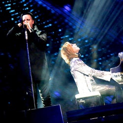 X JAPAN、世界最大級の米国フェス「コーチェラ」でヘッドライナーの大役 HIDE、TAIJIら“7人”で度肝を抜く