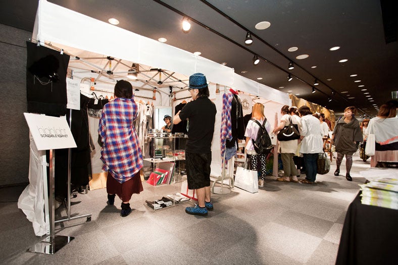 「ラフォーレファッションウィーク'11」より