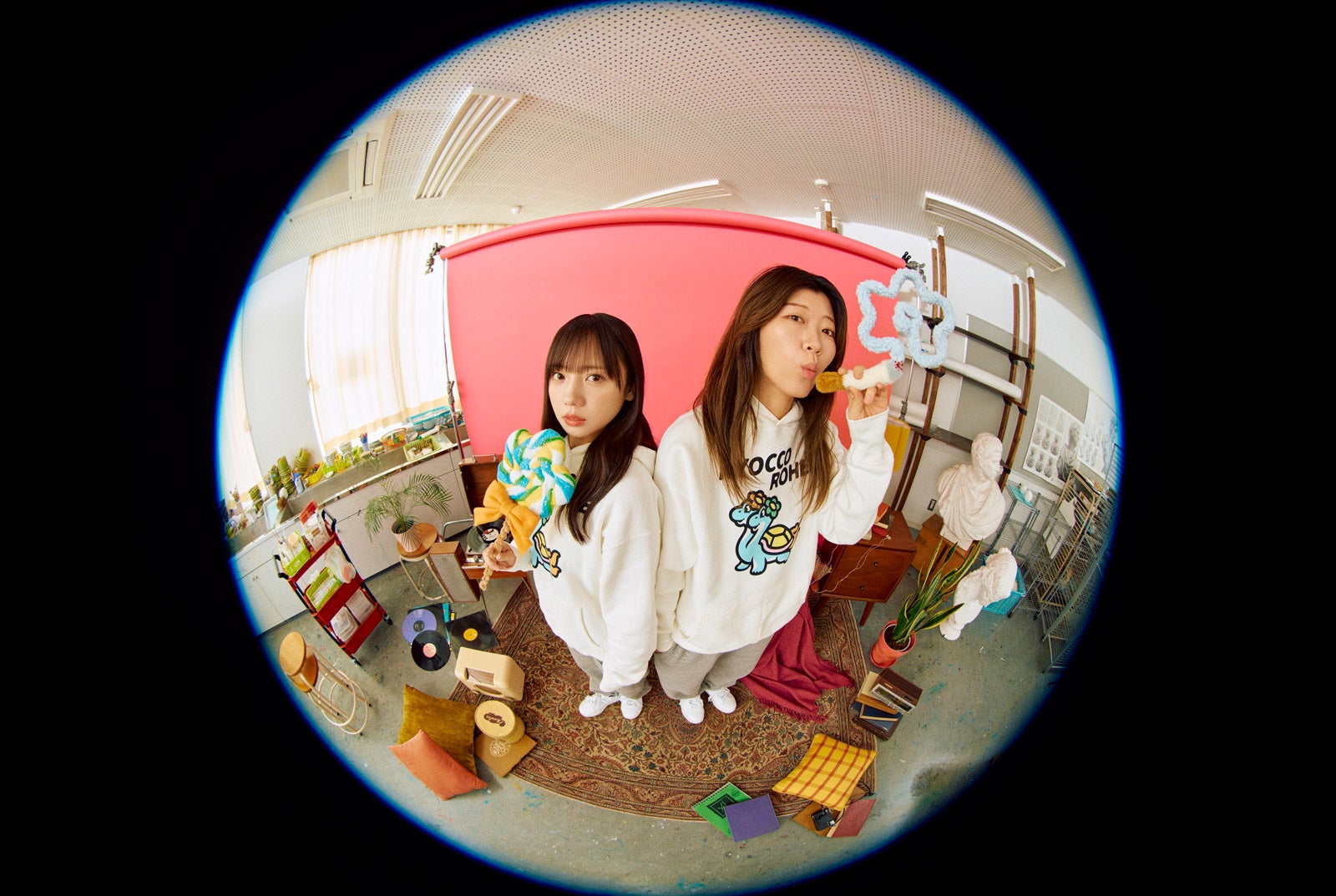 キョコロヒー（齊藤京子、ヒコロヒー）（提供写真）