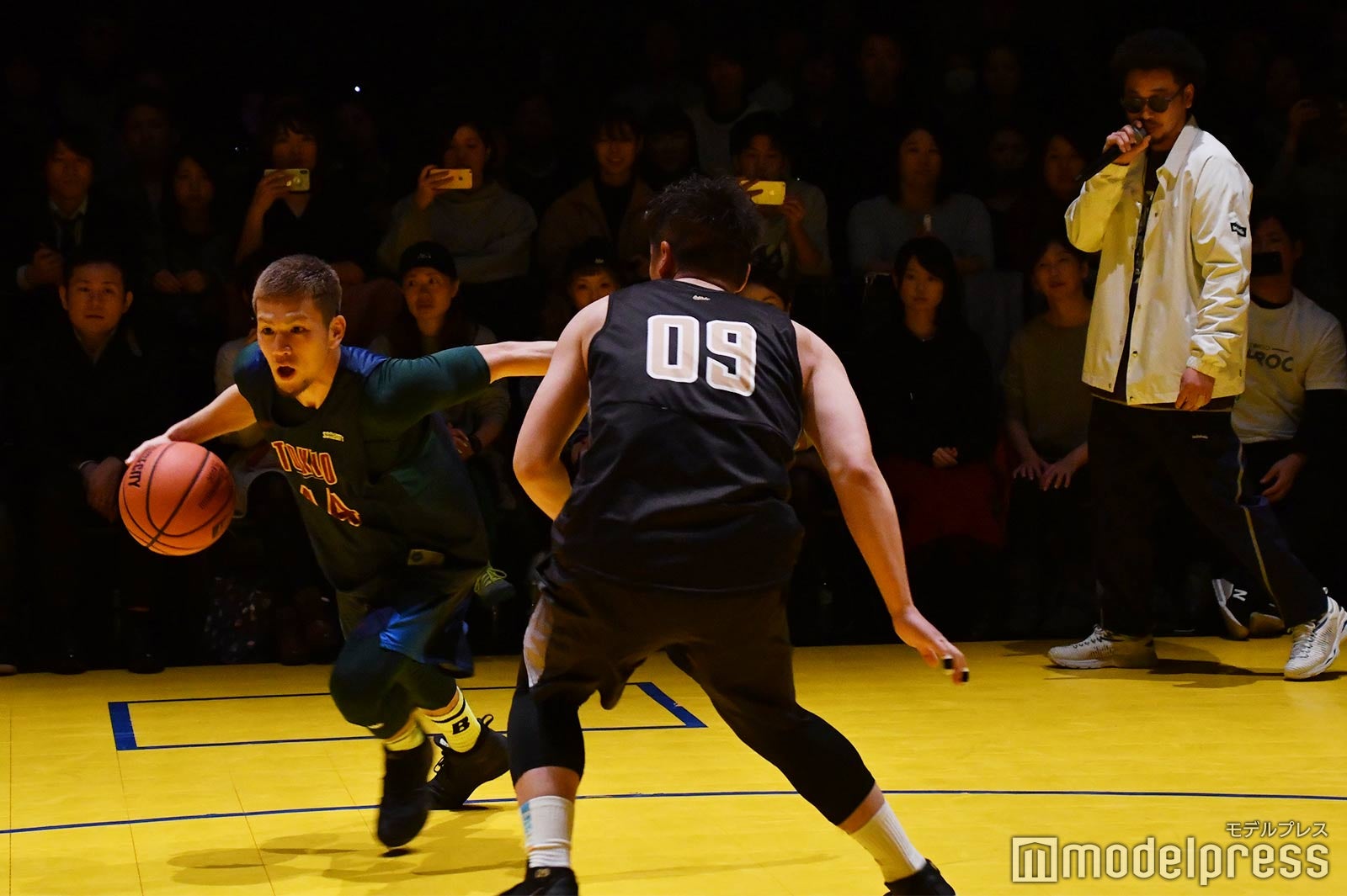 試合の様子 （C）モデルプレス