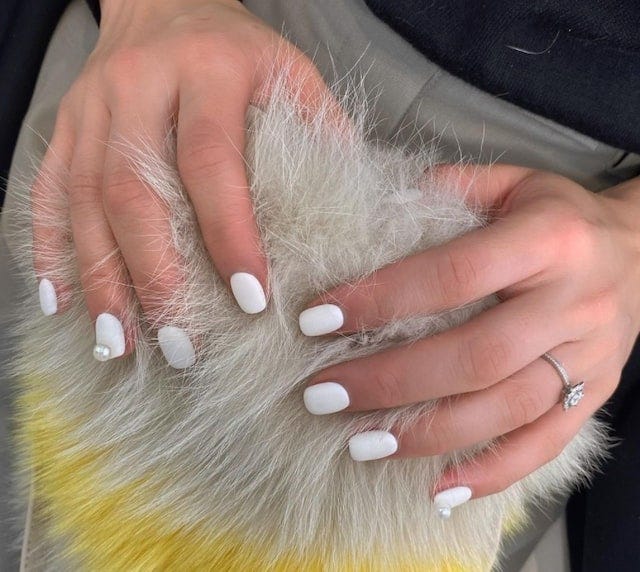 ホワイトネイル