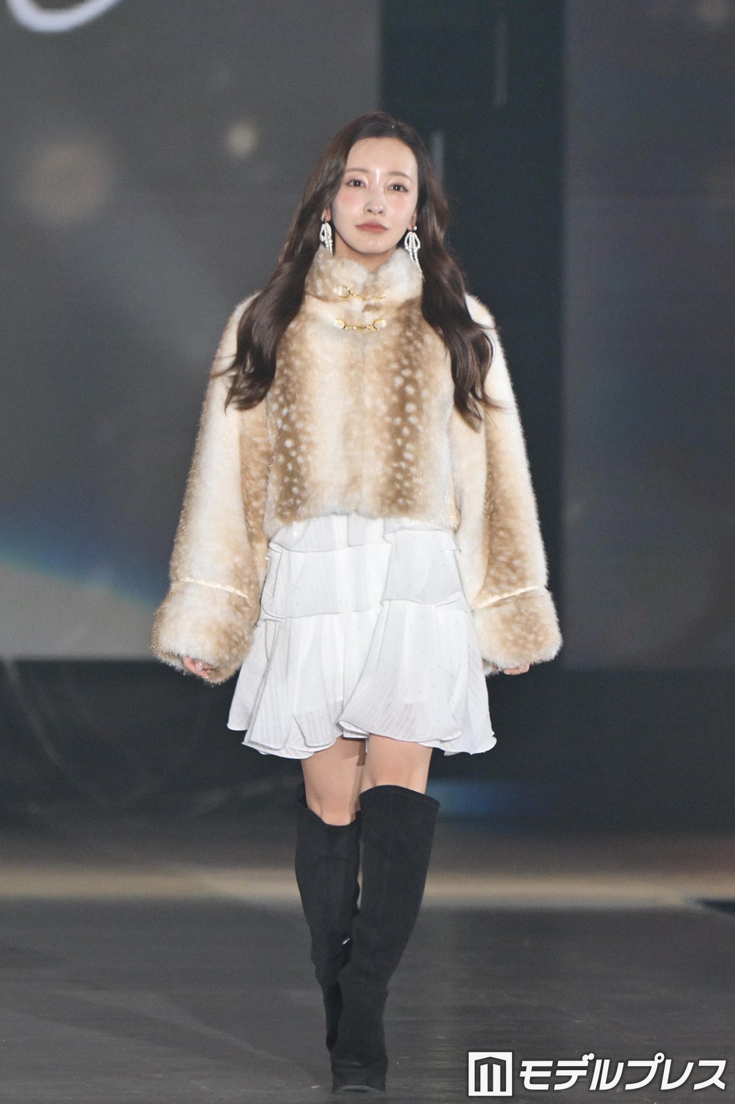 （C）モデルプレス