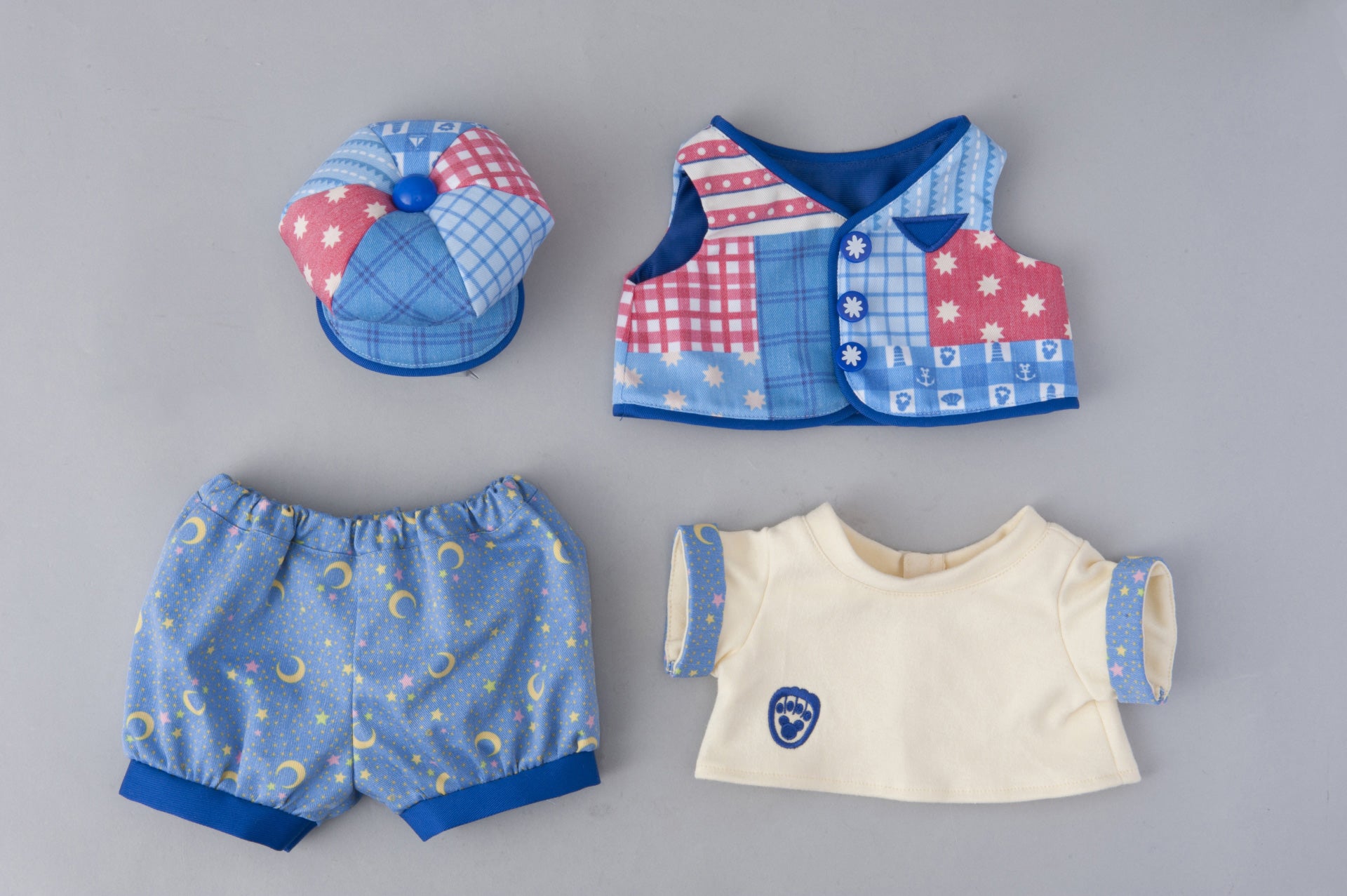 コスチュームセット￥4300（C）Disney