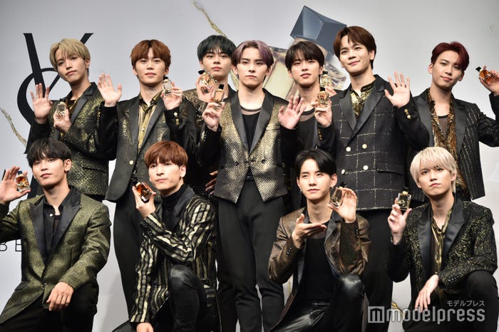 JO1(後列)大平祥生、鶴房汐恩、河野純喜、川尻蓮(中列)木全翔也、川西拓実、豆原一成(前列)與那城奨、金城碧海、佐藤景瑚、白岩瑠姫 (C)モデルプレス