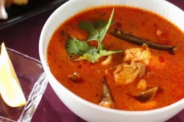 鶏とオクラのトマトスープ