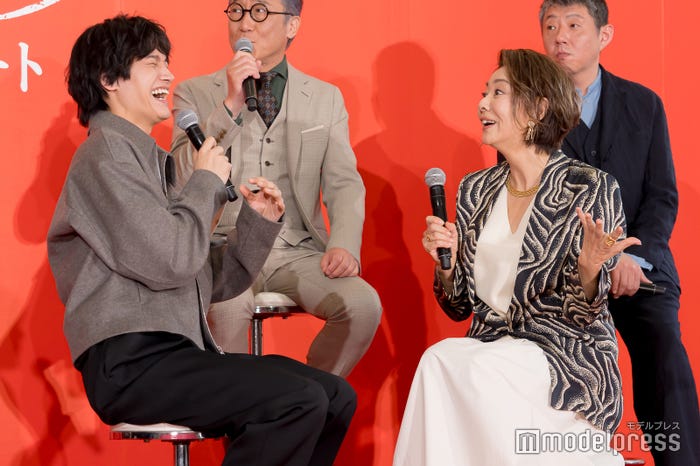 佐野晶哉、片平なぎさ(C)モデルプレス