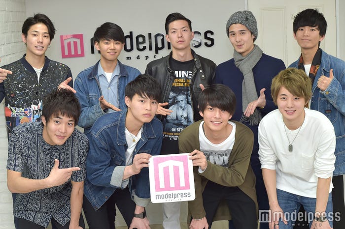 (前列左から)山田輝、兵頭功海、泉野瑛暉、會田海心(後列左から)鈴木達也、西田稜海、木村海生、堤敬、林勇輝 (C)モデルプレス