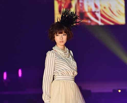 乃木坂46橋本奈々未、クールな表情で圧巻オーラ全開