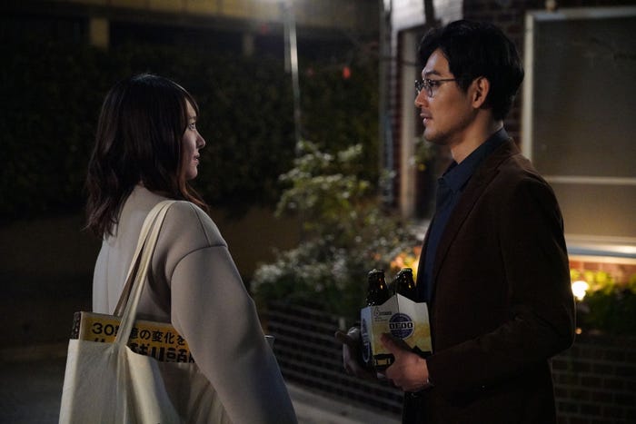 新垣結衣・松田龍平/「獣になれない私たち」第8話より(C)日本テレビ