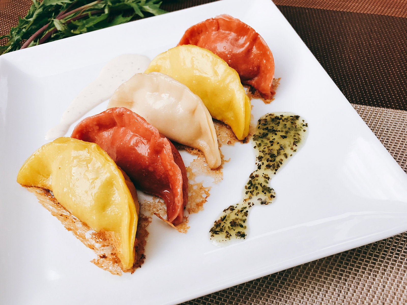 でんでん カラフル餃子／画像提供：AATJ株式会社