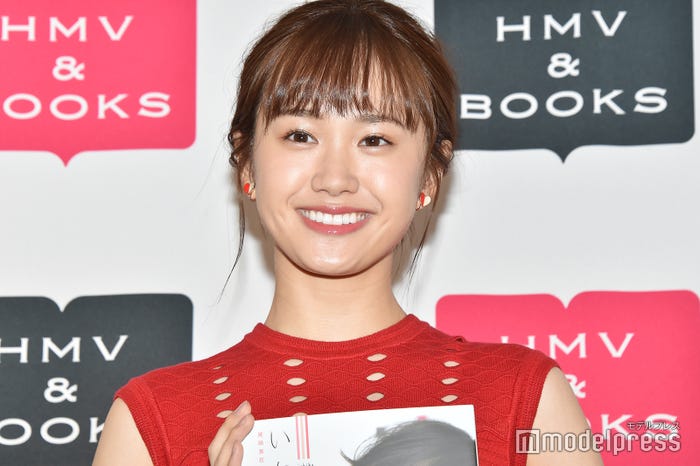 尾碕真花(C)モデルプレス