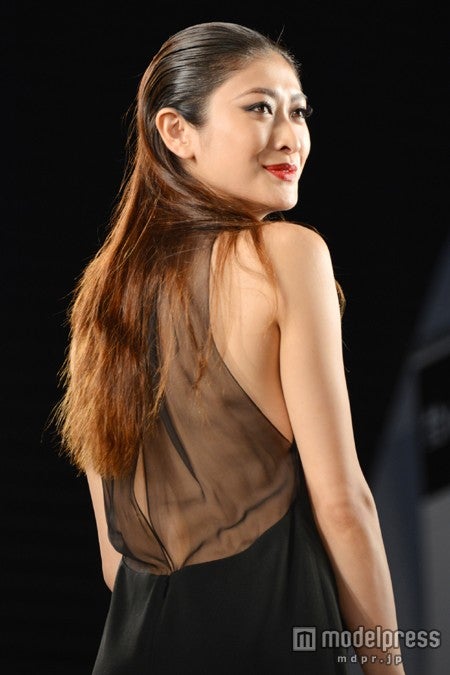 「a－nation＆GirlsAward lsland collection」に登場した山田優