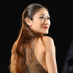 「a-nation&GirlsAward lsland collection」に登場した山田優