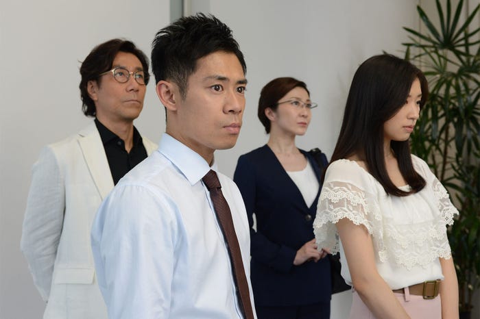 伊藤淳史と相楽樹の共演シーン(写真提供:読売テレビ)