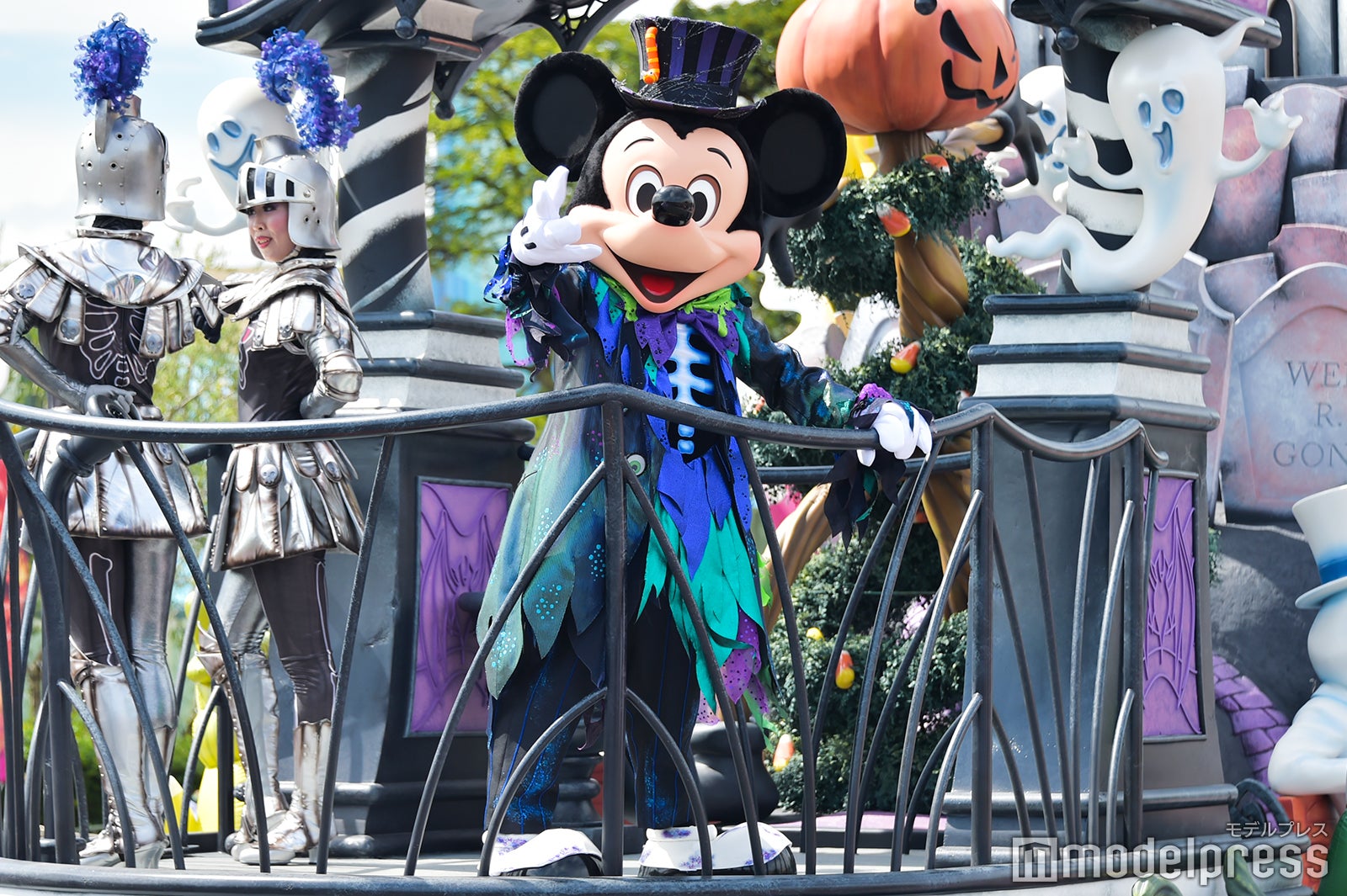 宅送 ディズニーハロウィーン 置物