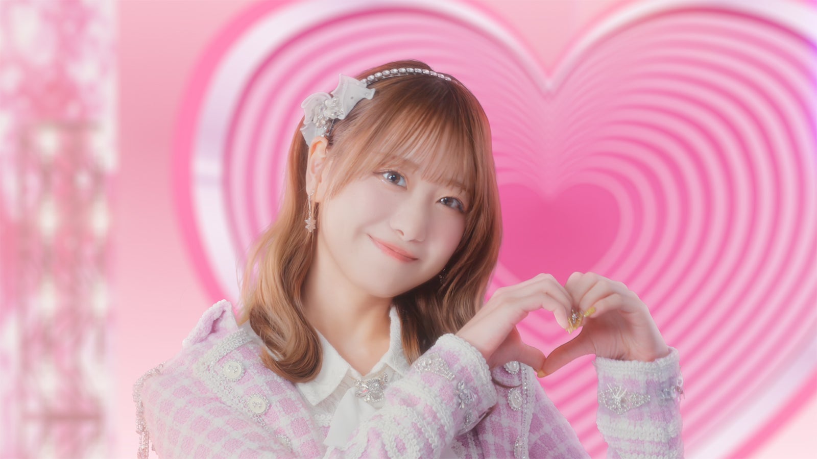 瀧脇笙古／「【＝LOVE×ホットペッパービューティー】～一緒に、ラブな自分になろ？篇～」より