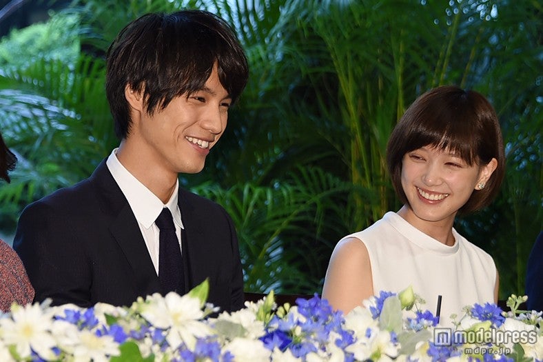 （左から）福士蒼汰、本田翼