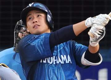 DeNAルーキー宮下が「右肩関節鏡視下安定化手術」球団発表 今季71試合出場、8本塁打