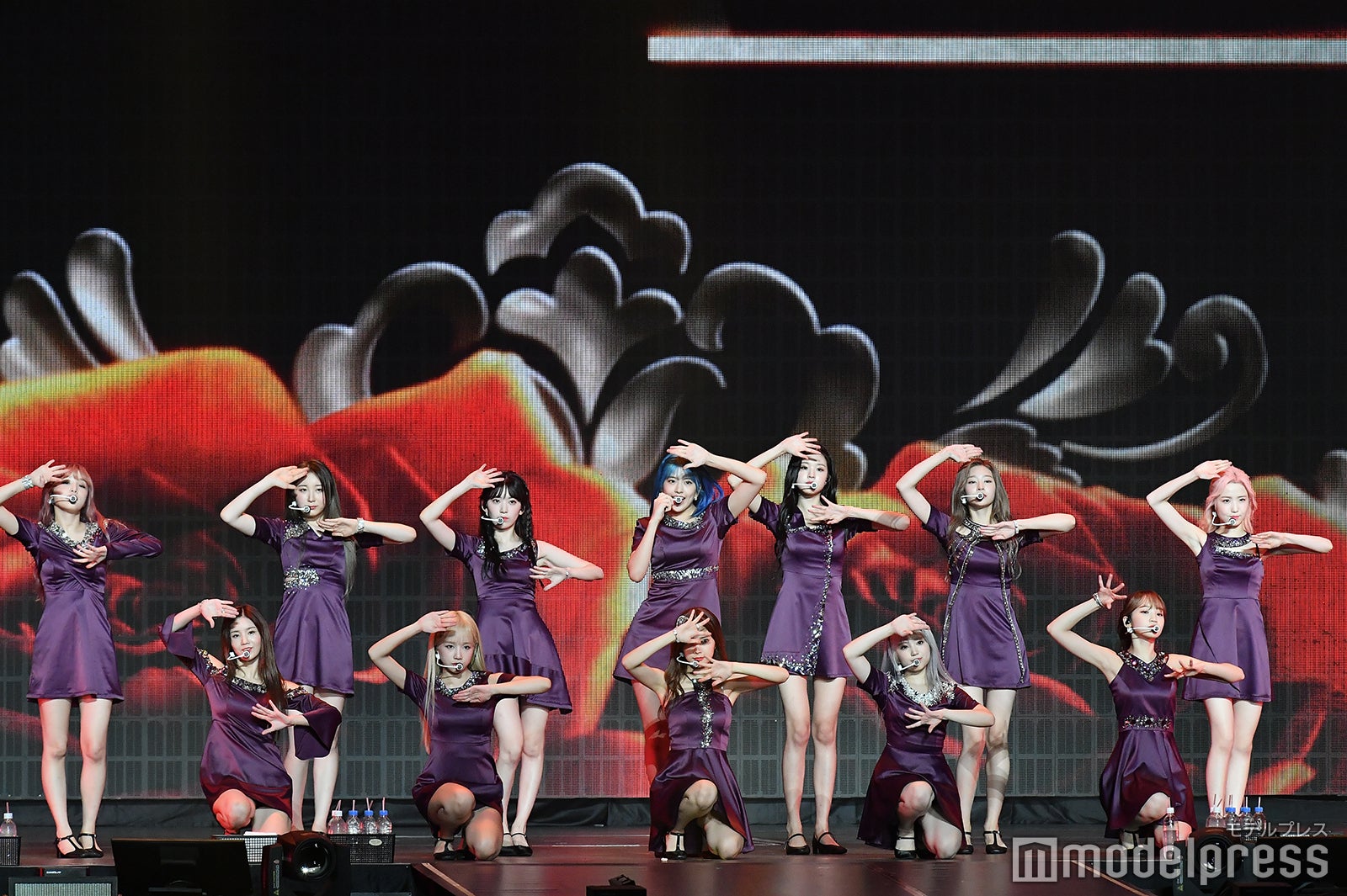 IZ*ONE （C）モデルプレス