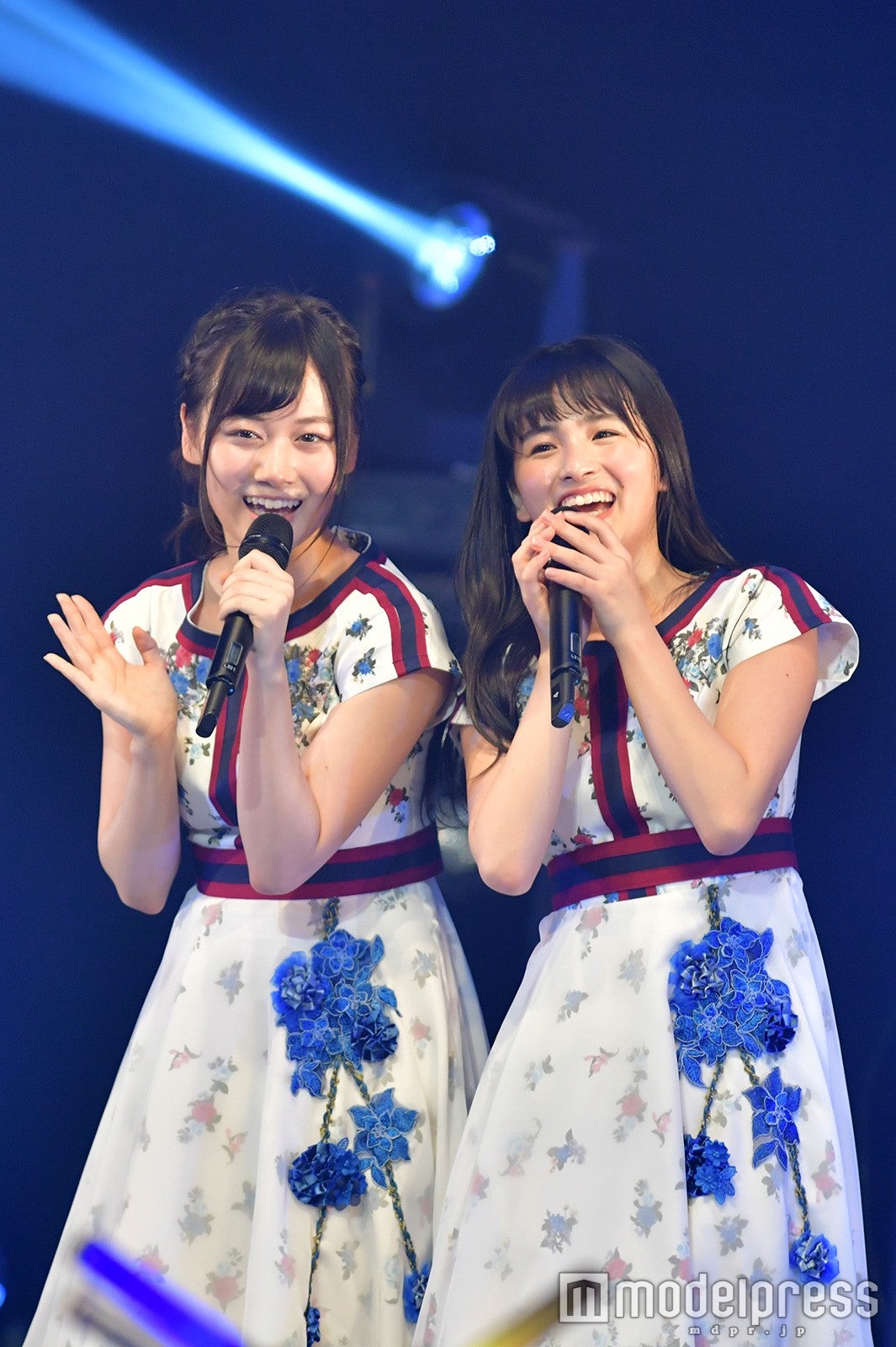 山下美月、大園桃子（C）モデルプレス