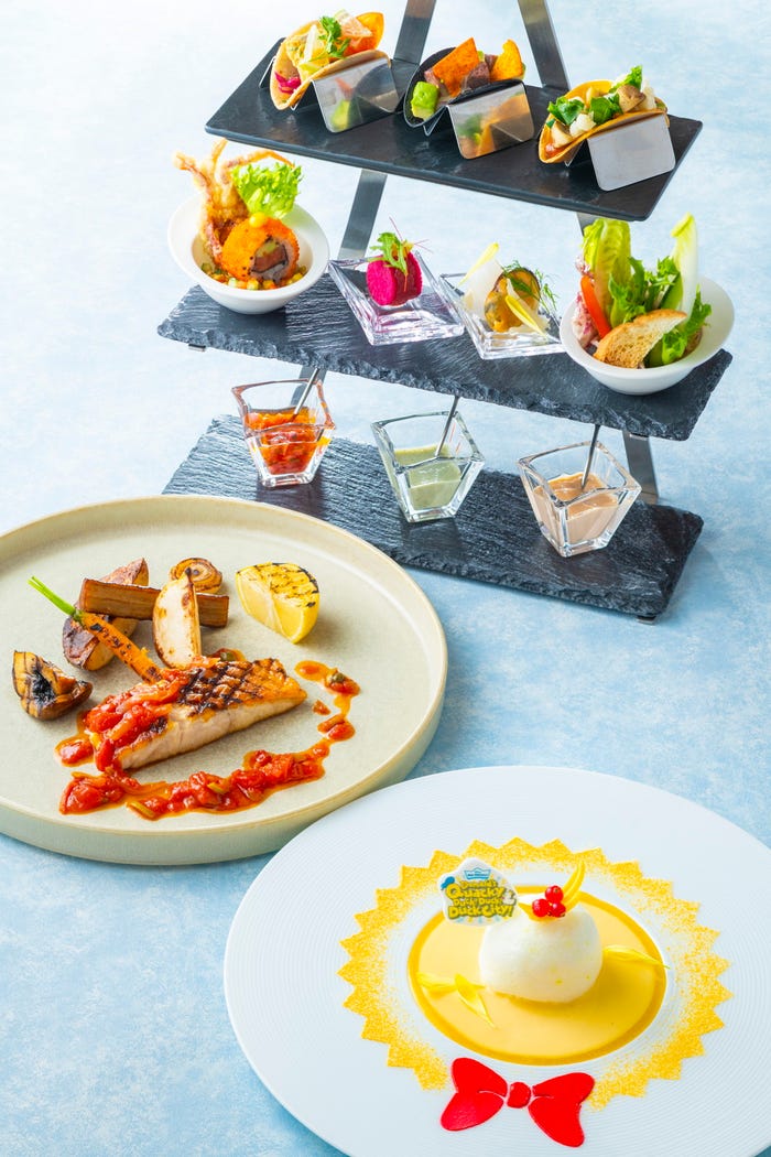 ディズニーアンバサダーホテル「ディズニー・パルパルーザ“ドナルドのクワッキー・ダック!ダック!ダックシティ!”」エンパイア・グリル・ランチ(C)Disney