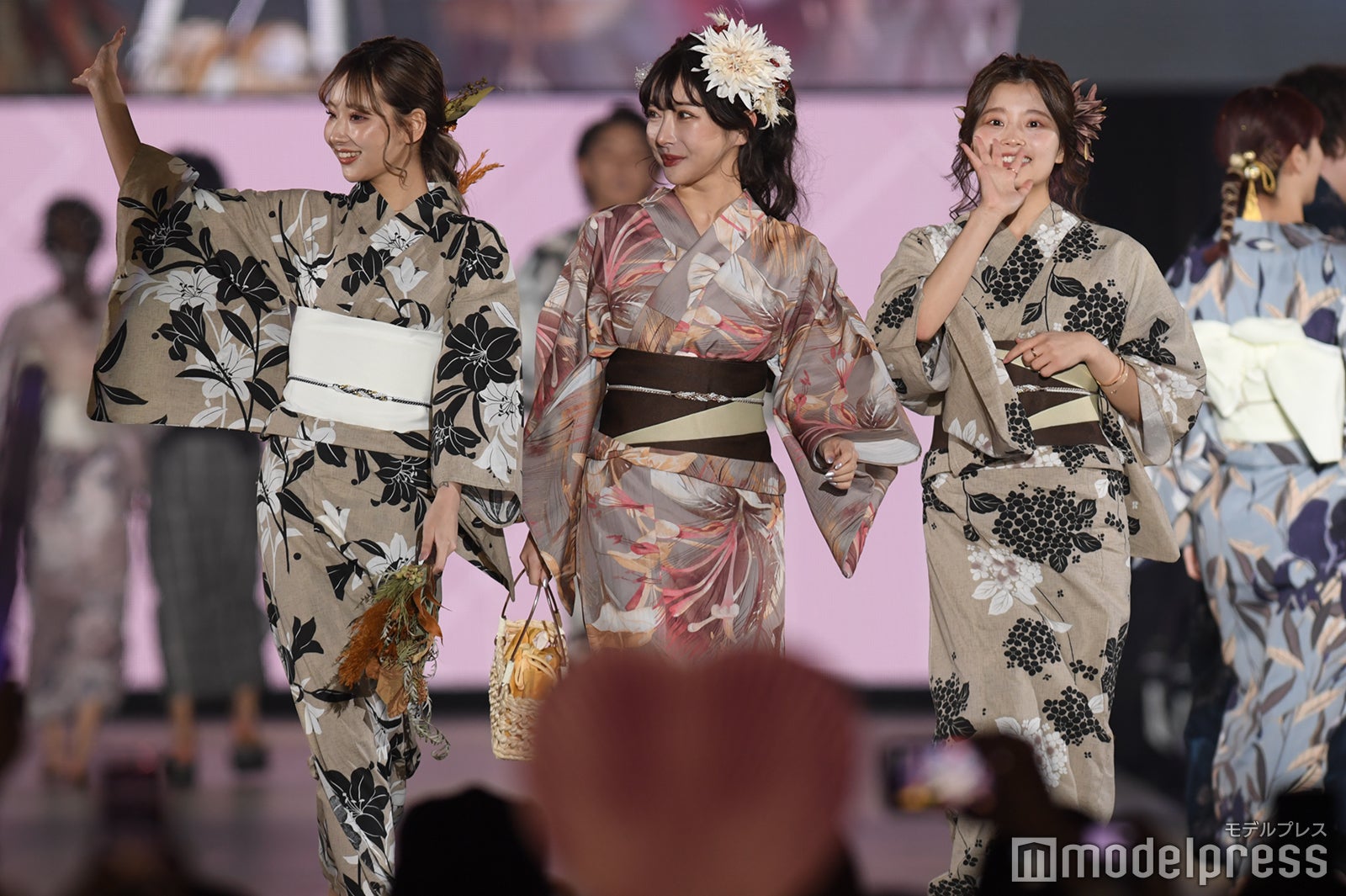 （C）モデルプレス