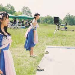 石田千穂、瀧野由美子　2019年（現在）AKB48「サステナブル」MV（C）AKS／キングレコード
