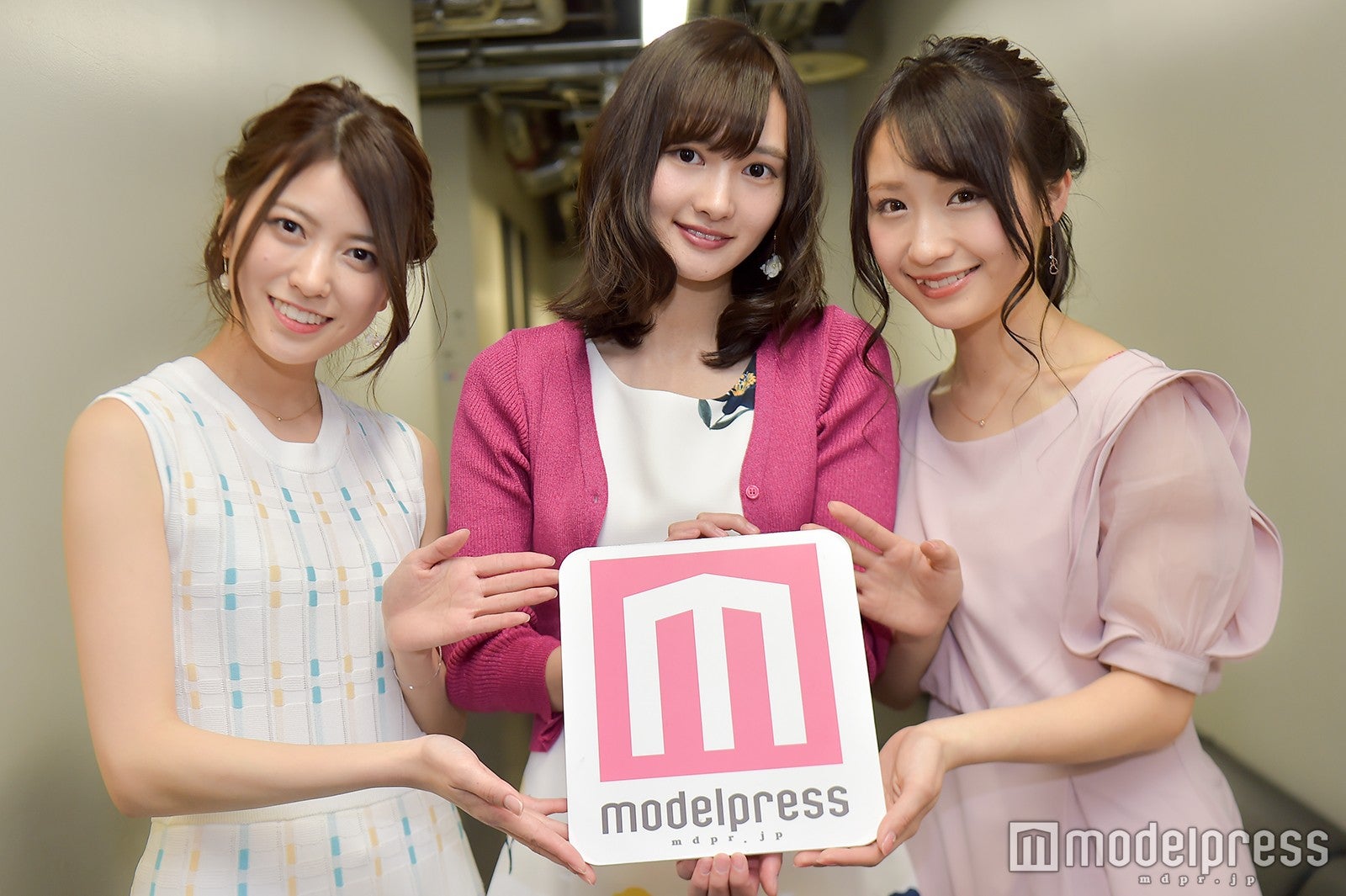 立正大学・新保里歩さん、静岡大学・石黒菖さん、亜細亜大学・伊藤愛真さん（C）モデルプレス