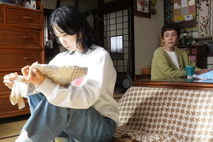 古川琴音、大竹しのぶ「海のはじまり」第4話より(C)フジテレビ