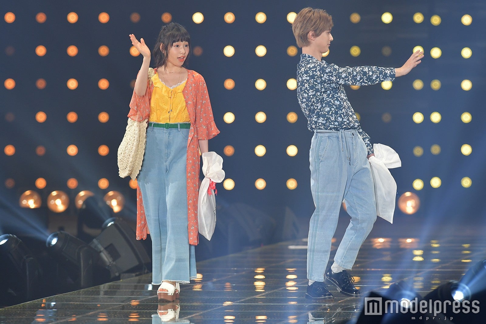 桜井日奈子、吉沢亮 （C）モデルプレス