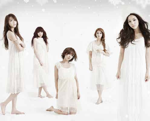 KARA、新作ジャケットで純白ワンピ姿披露