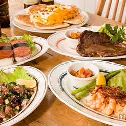 「Eggs’n Things」のハワイアンなフードメニュー/画像提供:EGGS’N THINGS JAPAN