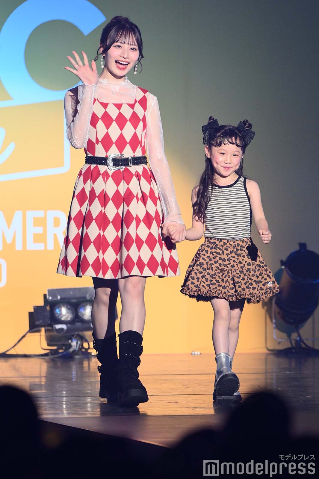 ⽴花琴未、⽥中芳羽さん（C）モデルプレス