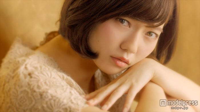 島崎遥香/アサヒ飲料「ワンダ 金の微糖」の新テレビCM「こころの声」編より