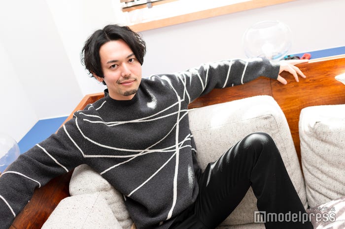 新野俊幸 (C)モデルプレス