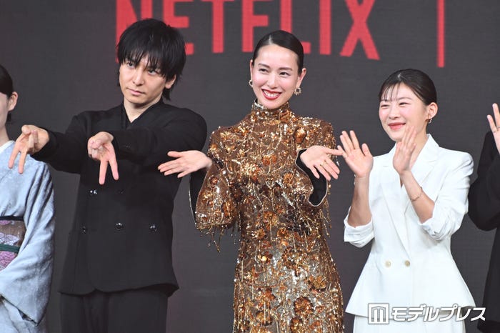 生田斗真、戸田恵梨香、伊藤沙莉(C)モデルプレス