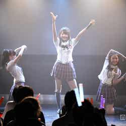 「制服の芽」(C)AKS