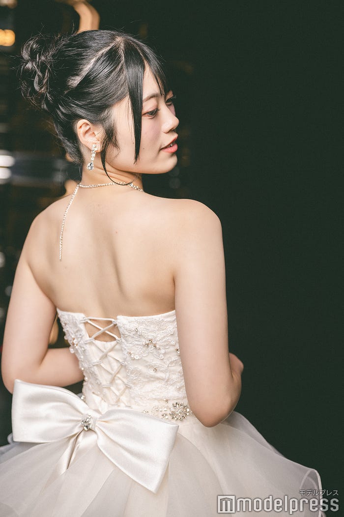 堤彩乃さん(C)モデルプレス