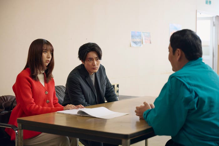 上白石萌歌、間宮祥太朗「イグナイト -法の無法者-」第3話(C)TBS