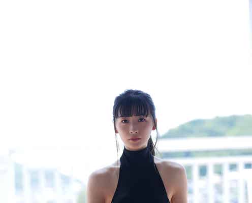 飯島未賀、ボディライン際立つセクシー衣装で魅了