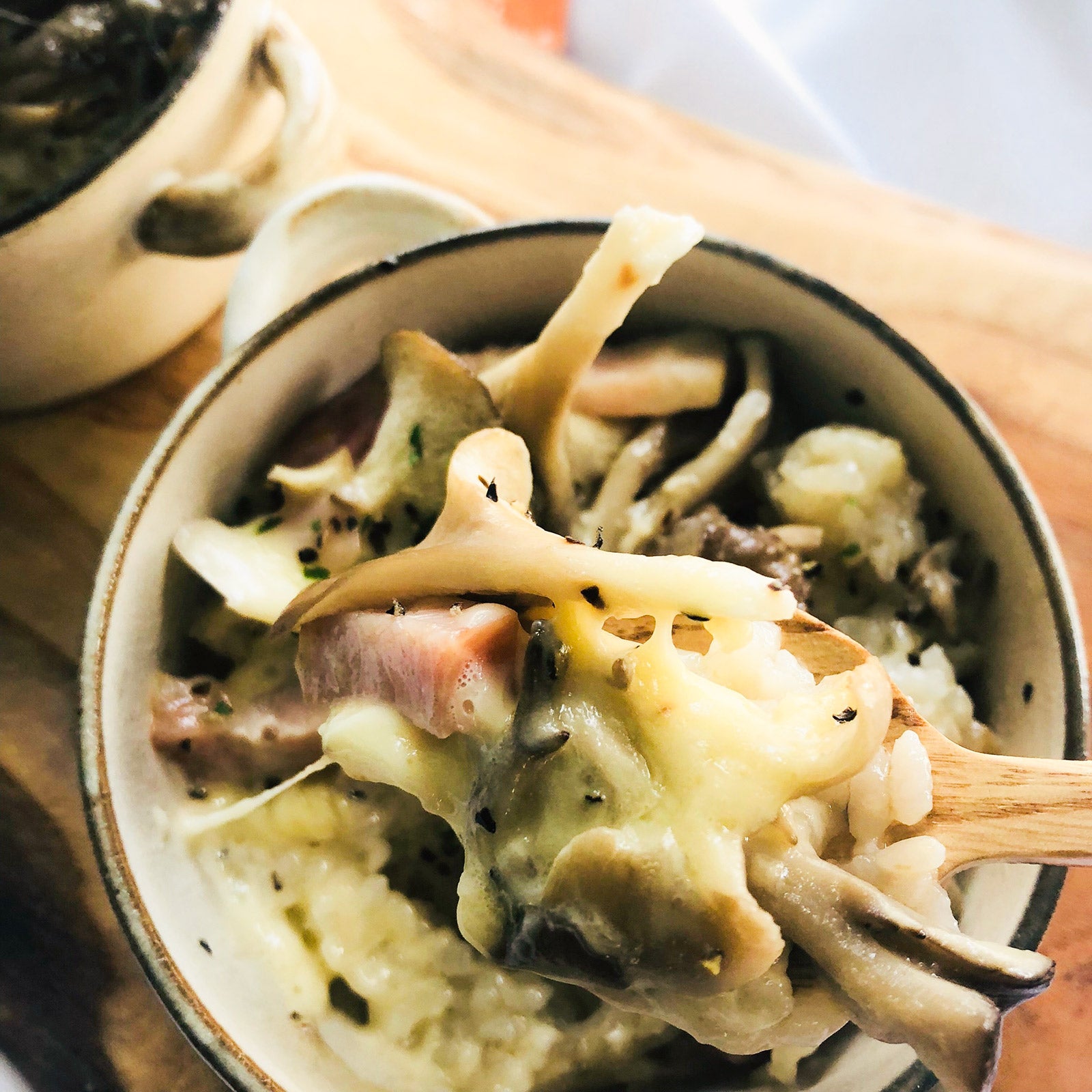 手順3：600Wの電子レンジで3分加熱し、パセリをふって出来上がり／画像提供：柏原歩