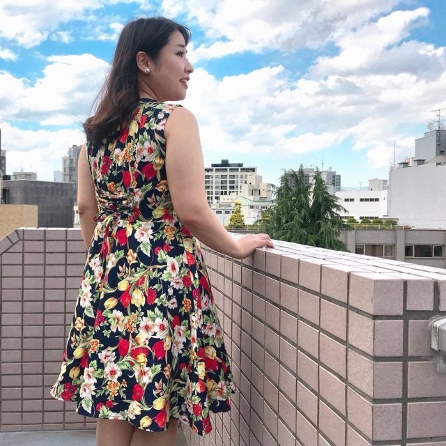 ぽっちゃり女子にぴったりな夏の花柄コーデ すっきりきれいめに華やぐ着こなし10選 モデルプレス