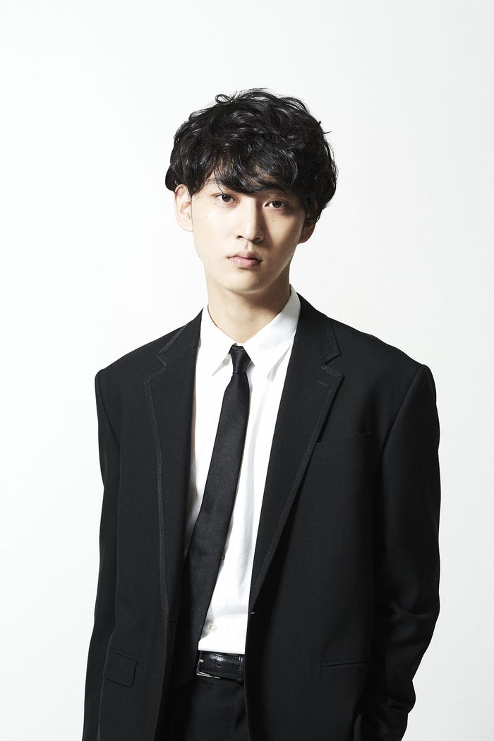 上杉柊平(写真提供:所属事務所)