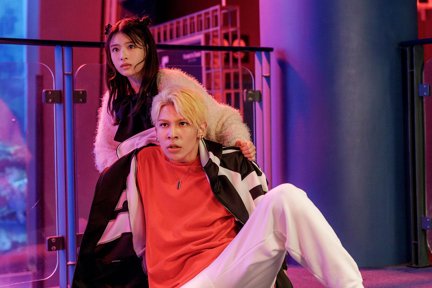 「赤羽骨子のボディガード」本編映像／出口夏希、ラウール（C）丹月正光／講談社（C）2024映画 「赤羽骨子のボディガード」製作委員会