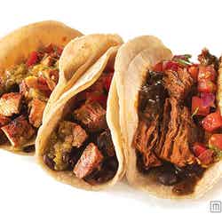 小さめのコーントルティーヤやフィリングを包む「ソフトタコス」