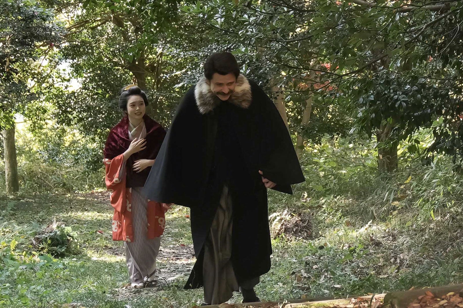 高石あかり、トミー・バストウ「ばけばけ」第99話（C）NHK