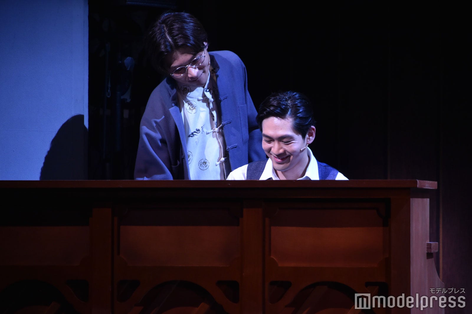 （左から）白洲迅、松下洸平（C）モデルプレス