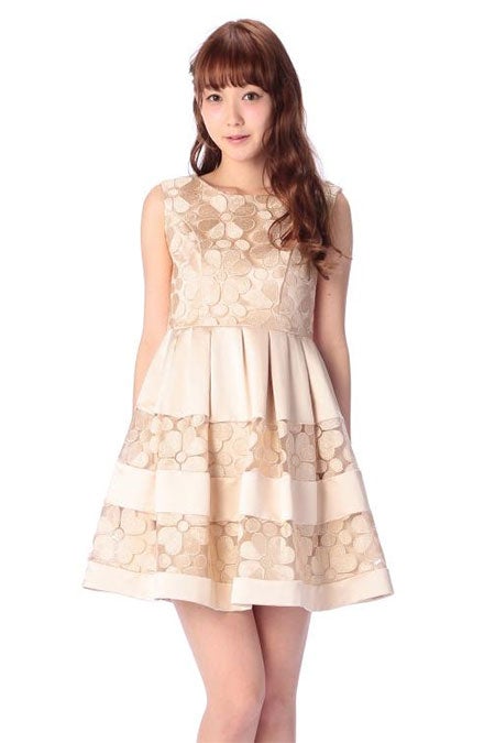 レースボーダーワンピース「JugeETTA」17,928円（税込）