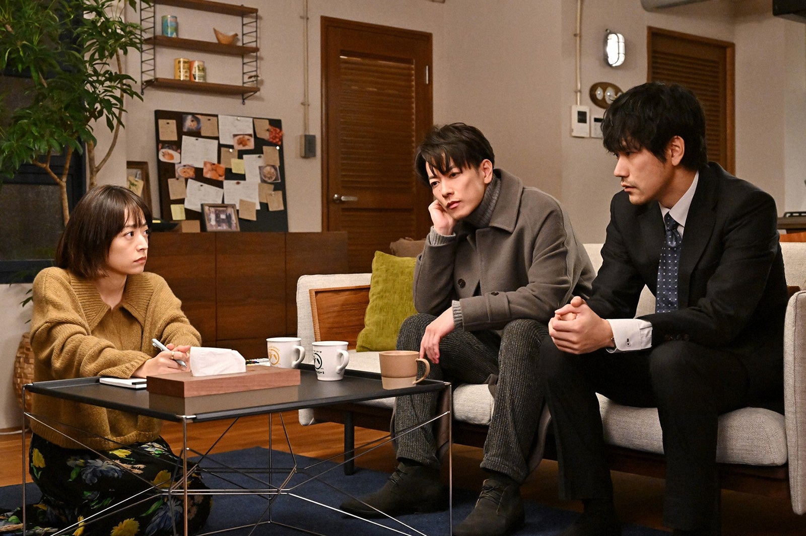 井上真央、佐藤健、松山ケンイチ／ 「100万回 言えばよかった」第2話より（C）TBS