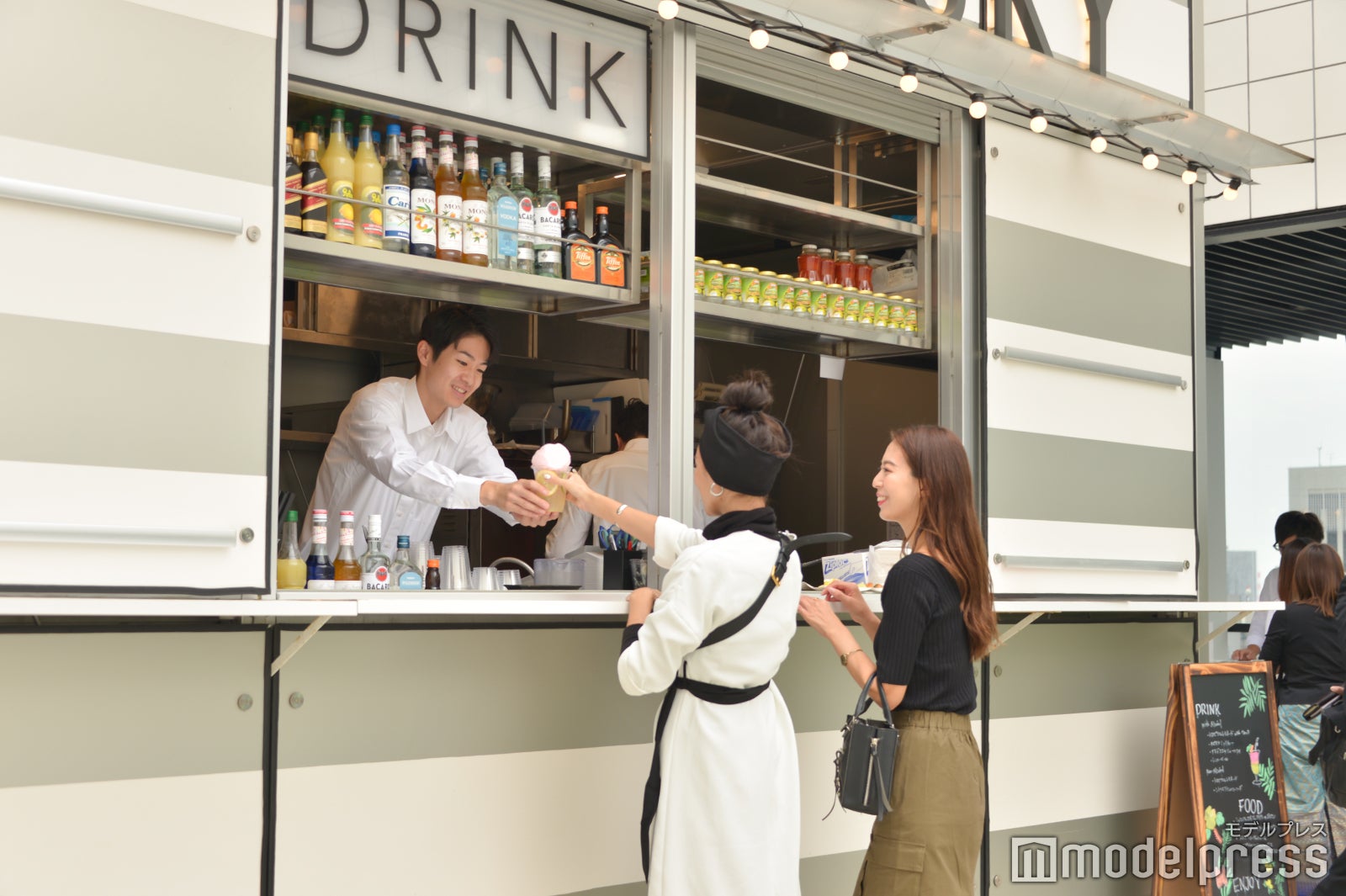 （C）モデルプレス